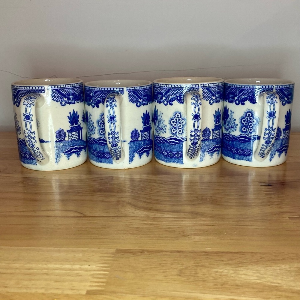 Lot of 4 Blue Willow Coffee Cups Mugs Japan Vintage - Picture 15 of 15